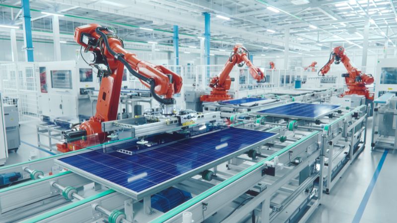 Fabrik Roboter Solarmodulfertigung